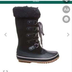 Sz 12 women’s Bearpaw winter boots